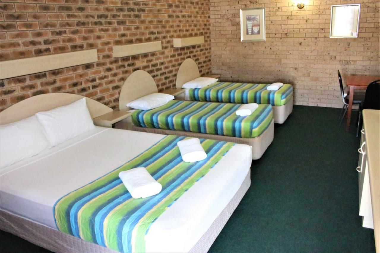 Castle Motor Lodge Bowen Exterior foto